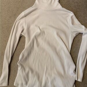 Old Navy maternity Cream ribbed turtleneck